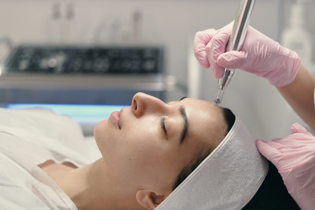 Как проводится процедура Jet Peel для лица